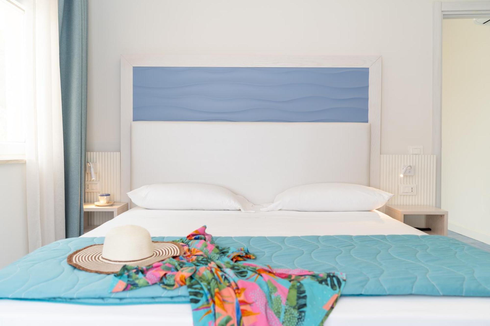 Suite Hotel L'Oasi Di Riaci (Adults Only) Санта-Доменіка Екстер'єр фото