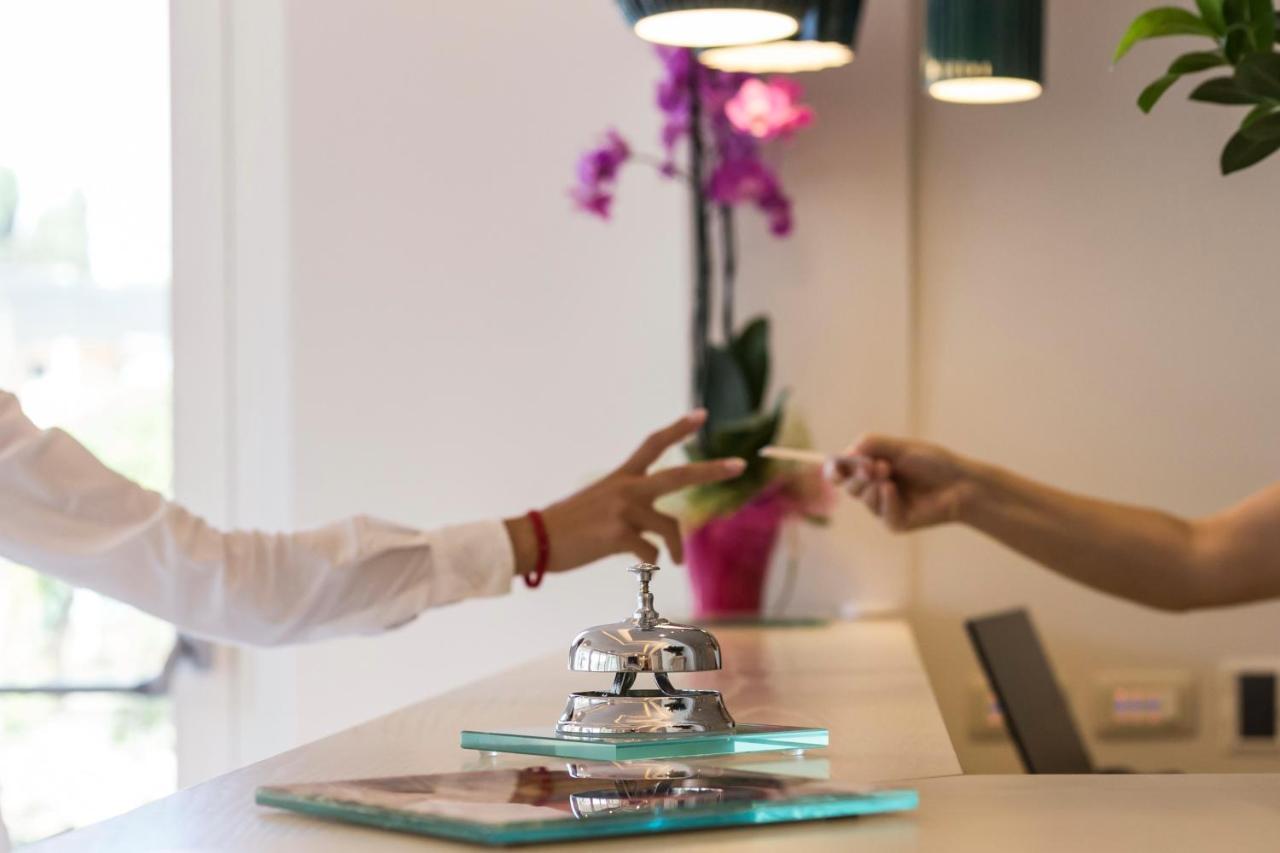 Suite Hotel L'Oasi Di Riaci (Adults Only) Санта-Доменіка Екстер'єр фото